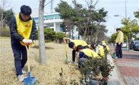 전남도교육청,청사 앞 수목 식재 및 환경 정화활동 펼쳐