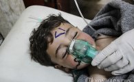 시리아 독가스, 100여명 사망…원인은 염소가스? 사린가스?