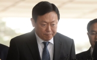 朴, '롯데 뇌물혐의' 추가…SK 관련해선 '뇌물요구' 적용