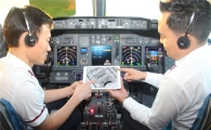 종이없는 조종실 시대…진에어, 국내 첫 전자정보비행 시행
