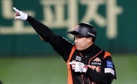[포토]손아섭, '추가 2타점 세리머니'