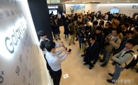 [포토]'갤럭시 S8 돌풍 일으킬까…'