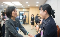 [포토]국회 찾은 김미경 교수