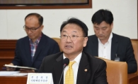 유일호 "추경효과 극대화할 것"…文정부 첫 당정협의(종합)