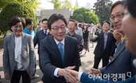 劉 "'엉터리 후보' 대통령 시키고 '손가락 자른다' 할 건가"