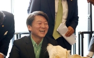 [포토]동물보호단체 찾은 안철수 후보