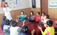 곡성군, 경로당 정신건강 이동 상담실‘장미화관 만들기’운영