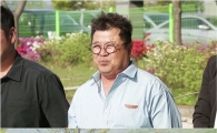 ‘살림하는 남자들2’ 백일섭, 어버이날 앞두고 어머니 묘소 찾아