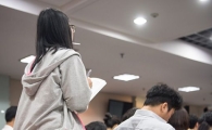 [포토]'좀 더 잘 보이도록'