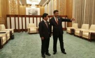 [포토]中 시진핑 주석 '환대' 받는 박병석 의원