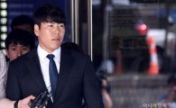 MLB닷컴 "강정호 비자발급, 진전없는 상황"