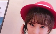 '쌈 마이웨이' 김지원 "즐거운 시청 되십시오"…인포데스커 완벽 변신