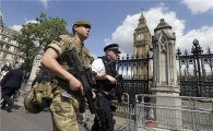 英, 맨체스터 테러 '네트워크' 추적…IS 연계 가능성