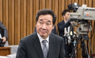 [포토]담담한 표정의 이낙연 총리 후보자