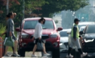 [포토]'이글'거리는 아스팔트