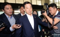 [포토]'사드 추가 보고 누락' 출근하는 한민구 장관