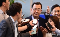 [포토]고개 숙인 위승호 국방정책실장
