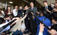 [포토]입장 밝히는 이경재 변호사