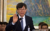 김상조 "훈수드는 것 비겁…칼날 위에 선 긴장감 갖고 살아"