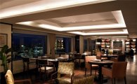 일찍 찾아온 더위에 '써머 패키지' 서두르는 호텔가 "럭셔리한 휴식의 진수"
