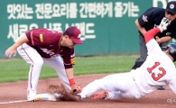 [포토]김민성, '도루는 어림없어!'
