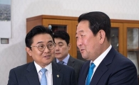 [포토]전병헌, "강경화 후보자 부탁드립니다"