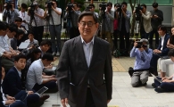 [포토]지명 소감 발표 마친 안경환 후보자 