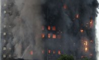 런던 당국, 화재 건물 붕괴 우려에 인근 주민 대피령