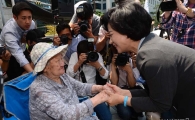 [포토]수요시위 찾은 추미애 더불어민주당 대표 