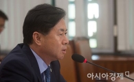 [포토]답변하는 김영춘 후보자