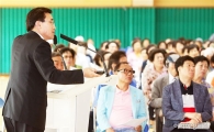 [포토]김성환 동구청장, 주민과의 대화에서 ‘마을의제 토의’