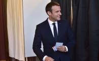 마크롱 佛 대통령, 총선 싹쓸이 위해 한 표 행사