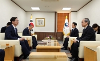천해성 차관, 주한日대사 면담…"남북관계 개선 위해 일본과 협력"