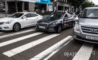[포토]횡단보도 정지선 위반한 자율주행차