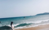 강소라, 해운대서 천진난만 '어린 아이' 변신
