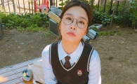 소진, 10대 연상시키는 교복 비주얼 '정녕 30대?'
