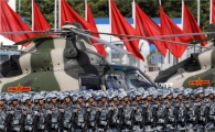 중국군, '건군 90주년' 열병식…대규모 병력·무기 동원
