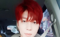 '복면가왕' 스머프 유키스 수현, 근황 포착…강렬한 레드헤어 '훈훈'