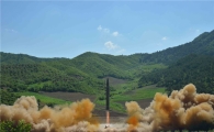 "北, 미사일 기술 진전…ICBM 실전배치는 시간 걸릴 듯"