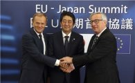 EPA로 판 키운 일본…TPP 힘 싣는다
