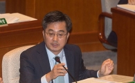 [포토]답변하는 김동연 경제부총리
