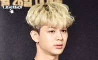 [포토] '아이콘' 송윤형 '여심 사로잡는 조각 외모' (군함도 VIP)