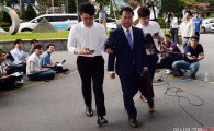 [포토]이용주 국민의당 의원, 참고인 신분으로 검찰 출석