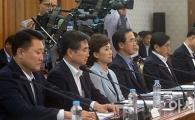 [포토]신중한 국무위원들