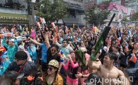 [포토]찜통더위 날려버리는 물총싸움