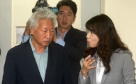 [포토]이야기 나누는 류석춘·이옥남
