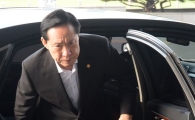 [포토]송영무 국방장관, 굳은 표정으로 출근
