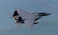 공군 F-15K 전투기, 착륙 중 활주로 이탈…기체 일부 손상