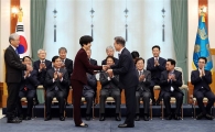 文 대통령 "최저임금·알바비 근로감독 강화 필요"(종합)