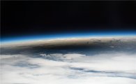 [스페이스]우주에서 본 개기일식…달의 본그림자